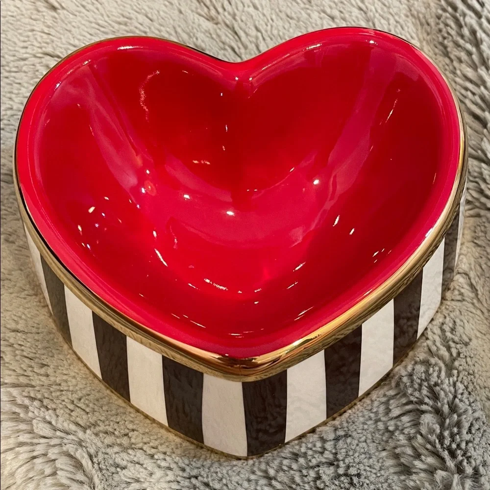 HENRI BENDEL Iconic Stripes Heart (Dog) Bowl | Never Used
